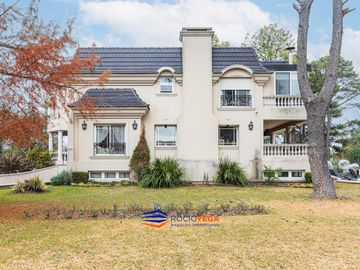 Casa a la venta en Country Club San Diego, Moreno