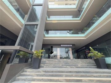 LOCAL EN RENTA ZONA TEC  ZONA SUR