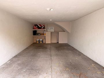 Departamento amueblado en La Americana. Incluye mantenimiento
