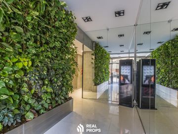 VENTA MONOAMBIENTE CON BALCÓN, COCHERA, PILETA Y PARRILLA EN FLORES