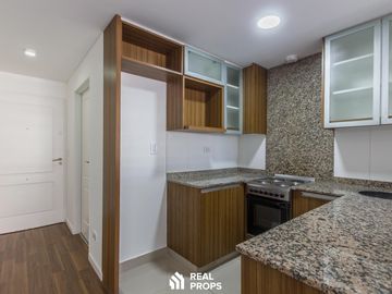 VENTA MONOAMBIENTE CON BALCÓN, COCHERA, PILETA Y PARRILLA EN FLORES