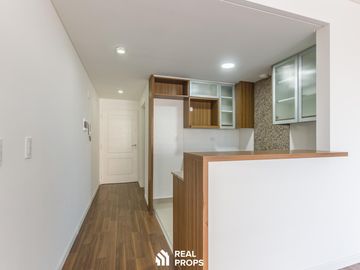 VENTA MONOAMBIENTE CON BALCÓN, COCHERA, PILETA Y PARRILLA EN FLORES