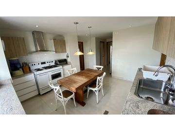 VENTA APARTAMENTO INCREIBLEMENTE DISTRIBUIDO en BAVARIA- SANTA MARTA
