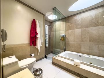 Apartamento en venta con terraza, Chicó Reservado, Bogotá D.C.