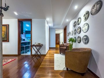 Apartamento en venta con terraza, Chicó Reservado, Bogotá D.C.