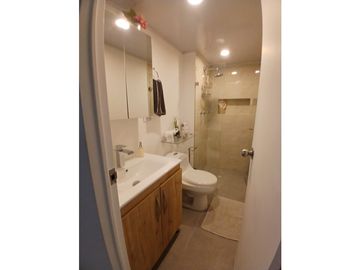 APARTAMENTO REMODELADO EN VENTA EN LA AMERICA SECTOR SIMON BOLIVAR 