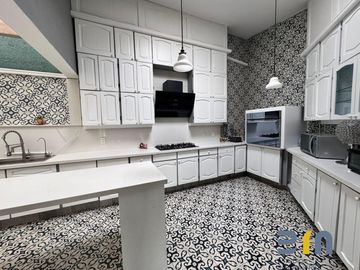 BOSQUES DE LA HERRADURA. casa en venta, estricta seguridad, terraza, luminosa