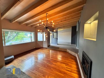 BOSQUES DE LA HERRADURA. casa en venta, estricta seguridad, terraza, luminosa