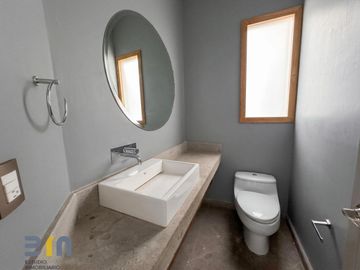 BOSQUES DE LA HERRADURA. casa en venta, estricta seguridad, terraza, luminosa