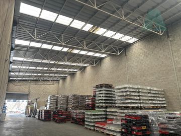 ¿Buscas una bodega industrial - comercial, lista para operar o una inversión con alta demanda?