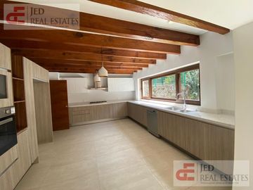 Casa en condominio con doble terreno