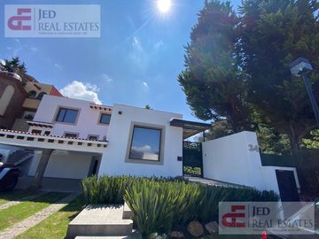 Casa en condominio con doble terreno
