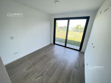 Venta Casa Barrio San Sebastian a Estrenar con Pileta