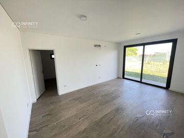 Venta Casa Barrio San Sebastian a Estrenar con Pileta