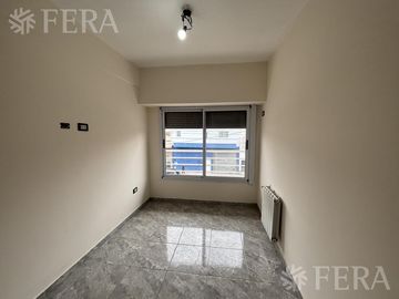 Alquiler Departamento 4 ambientes con balcón en Wilde