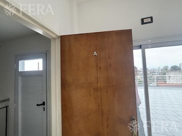 Alquiler Departamento 2 ambientes con balcón y terraza en Wilde