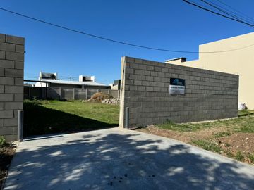 Cochera en alquiler en Barrio La Cañada.