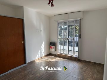 ALQUILER Departamento 2 Ambientes Con Balcón - Moreno Centro