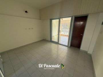 ALQUILER Departamento 2 Ambientes Con Balcón - Moreno Centro