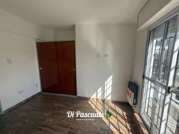 ALQUILER Departamento 2 Ambientes Con Balcón - Moreno Centro
