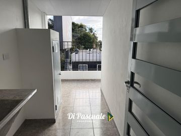 ALQUILER Departamento 2 Ambientes Con Balcón - Moreno Centro