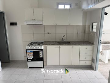 ALQUILER Departamento 2 Ambientes Con Balcón - Moreno Centro