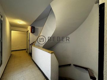 En venta tres ambientes al frente con balcon, Punta Iglesia