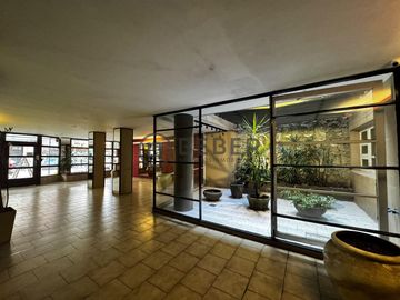 En venta tres ambientes al frente con balcon, Punta Iglesia