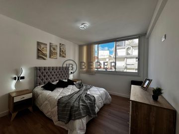 En venta tres ambientes al frente con balcon, Punta Iglesia