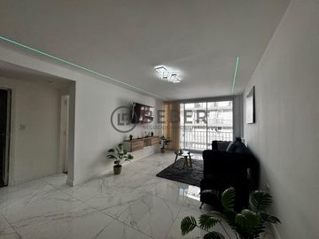 En venta tres ambientes al frente con balcon, Punta Iglesia
