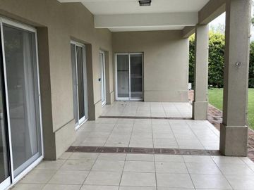 Casa en  TALAR DEL LAGO 1