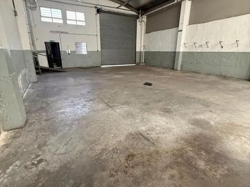 Galpón - Depósito de 1400 m2 en Barracas - ALQUILER