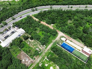Terreno en Venta en Esquina en Sn. Juan Bautista, Mérida, Yucatán.