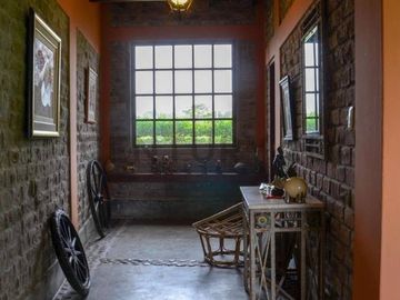 EXCLUSIVA CASA DE CAMPO CON HARAS PARA CABALLOS – CHOCAYA, ASIA
