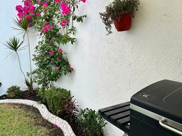 Casa amueblada en renta en Juriquilla Santa Fe 3 rec y sala de tv.