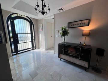 Casa en renta en Jardines de San Agustín, San Pedro Garza García