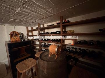 HACIENDA CONTEMPORANIA EN VENTA EN TEQUISQUIAPAN EN HACIENDA GRANDE. Anel