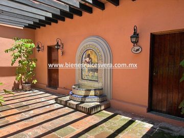 HACIENDA CONTEMPORANIA EN VENTA EN TEQUISQUIAPAN EN HACIENDA GRANDE. Anel