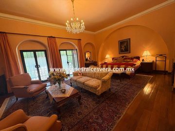 HACIENDA CONTEMPORANIA EN VENTA EN TEQUISQUIAPAN EN HACIENDA GRANDE. Anel