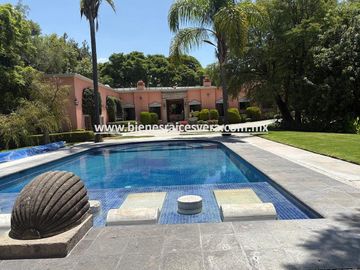 HACIENDA CONTEMPORANIA EN VENTA EN TEQUISQUIAPAN EN HACIENDA GRANDE. Anel