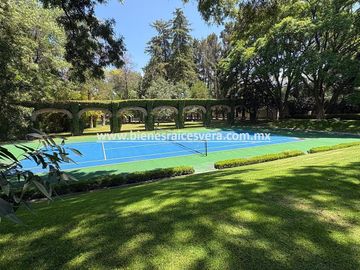 HACIENDA CONTEMPORANIA EN VENTA EN TEQUISQUIAPAN EN HACIENDA GRANDE. Anel