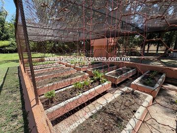 HACIENDA CONTEMPORANIA EN VENTA EN TEQUISQUIAPAN EN HACIENDA GRANDE. Anel