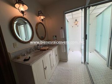 HACIENDA CONTEMPORANIA EN VENTA EN TEQUISQUIAPAN EN HACIENDA GRANDE. Anel