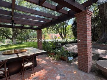 HACIENDA CONTEMPORANIA EN VENTA EN TEQUISQUIAPAN EN HACIENDA GRANDE. Anel