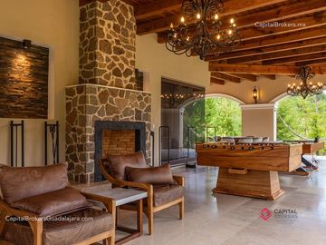 Hacienda de Lujo en Venta en Jalisco | Lago Entre Pinos