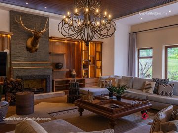 Hacienda de Lujo en Venta en Jalisco | Lago Entre Pinos