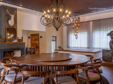 Hacienda de Lujo en Venta en Jalisco | Lago Entre Pinos
