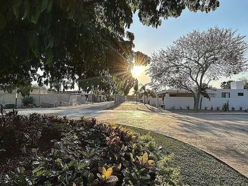 Terrenos en Privada Residencial con Amenidades al Norte de Mérida