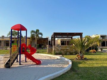 Terrenos en Privada Residencial con Amenidades al Norte de Mérida