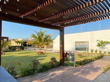 Terrenos en Privada Residencial con Amenidades al Norte de Mérida